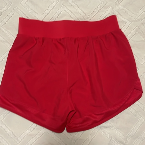 Under Armour loose running shorts size Small - Picture 2 of 4
